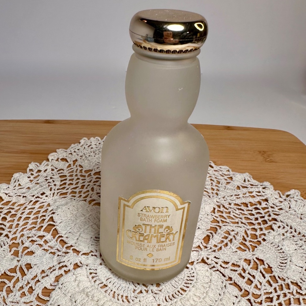 ✨ 5 for $25 DEAL! ✨ Vintage Avon Bath Foam “The Creamery” Frosted Glass Bottle - Picture 2 of 4